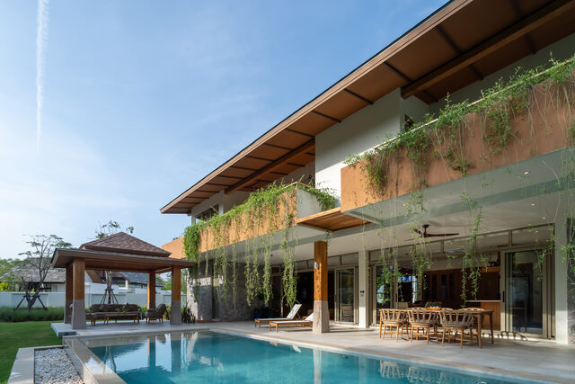 Family Home with Private Pool and Generous Grounds