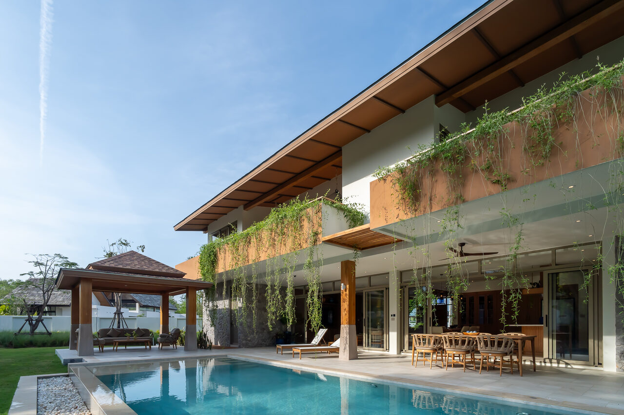 Family Home with Private Pool and Generous Grounds