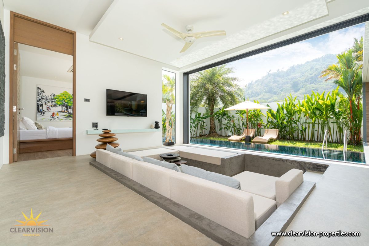 Spacious Contemporary Villa with Private Pool and Terrace