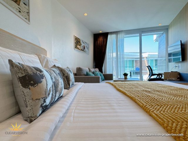 Luxury Seaside Suite with Private Balcony and Ocean Views