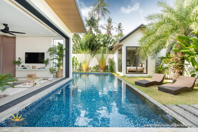 Stylish Tropical Pool Villa Close to the Coast