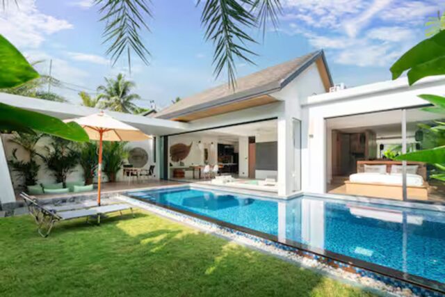 Contemporary Luxury Villa with Private Pool Near the Beach