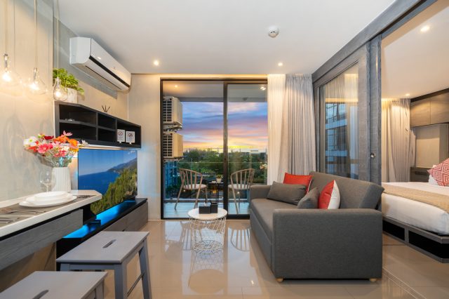 Modern Resort Residence with Rooftop Infinity Pool