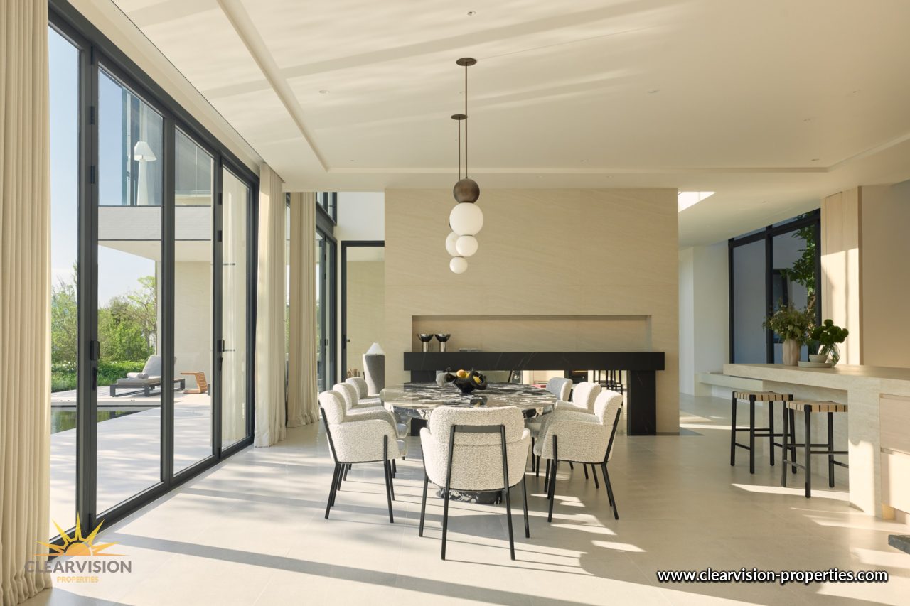 Luxury Family Pool Villa with Spacious Garden and Pool - Tranquil