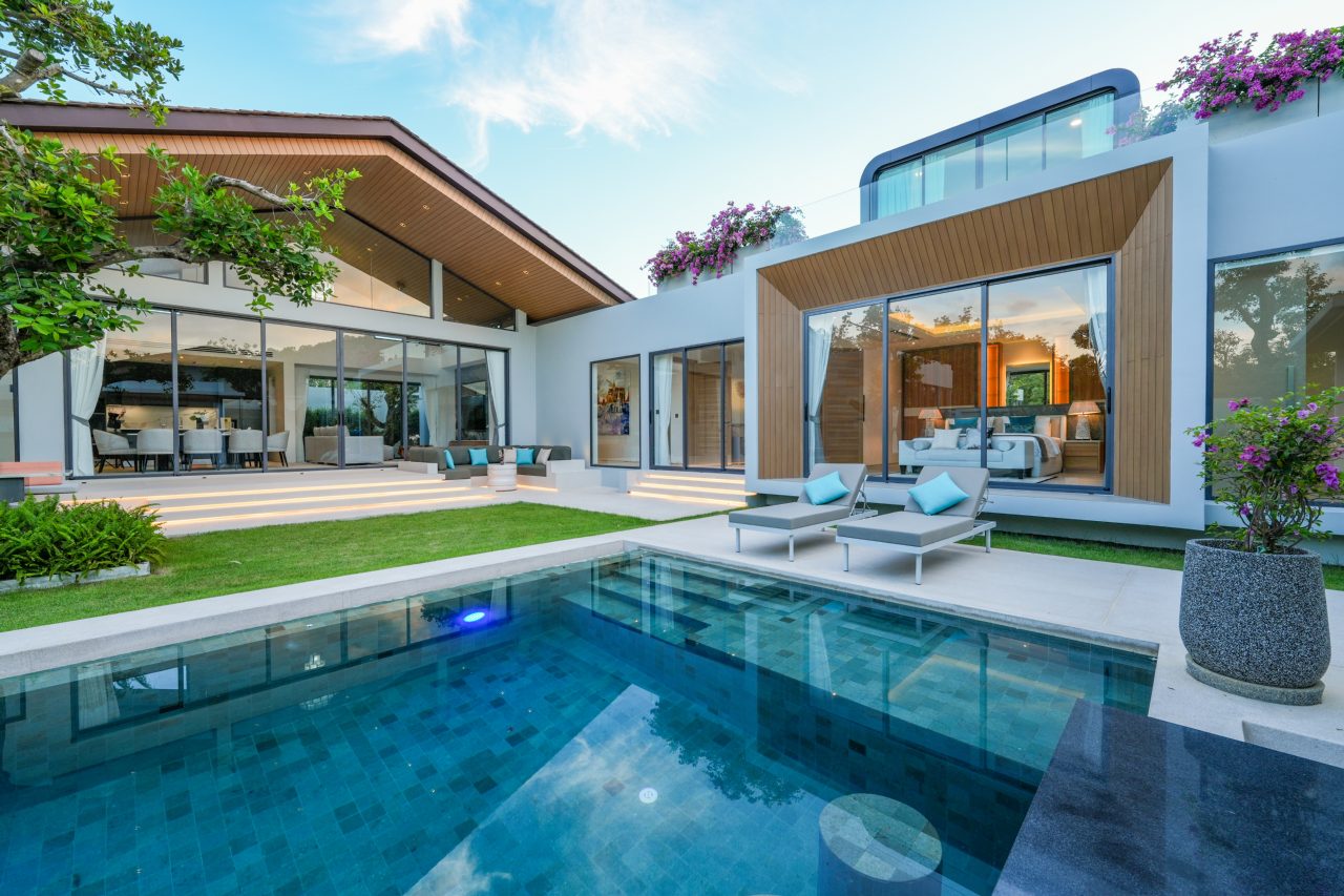 Spacious Tropical Pool Villa with Private Rooftop Garden