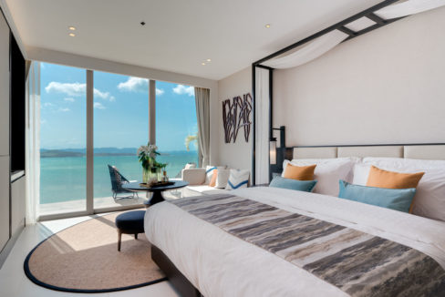 Suite_Bedroom with the view