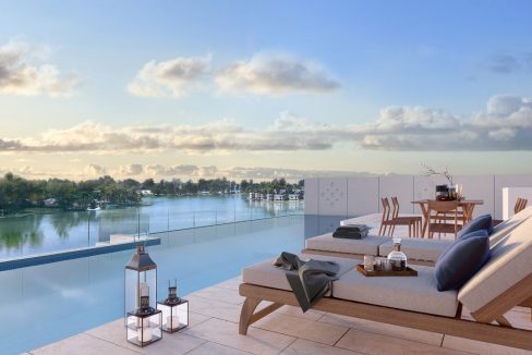 Rooftop pool (Homepage Gallery Standard)