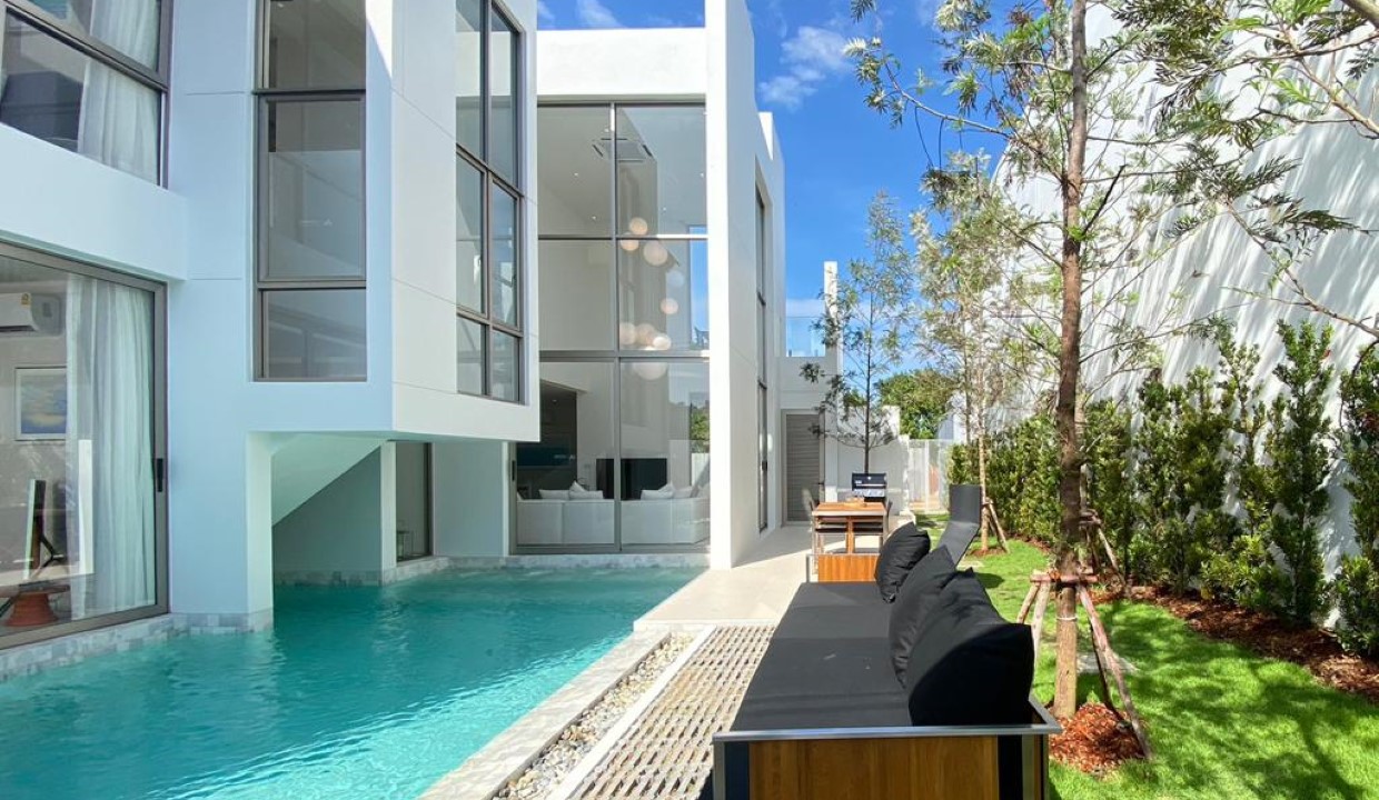 Modern Contemporary Pool Villa