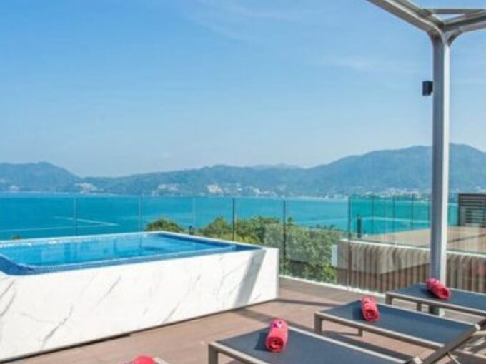 Luxury Sea View Penthouse with Private Jacuzzi