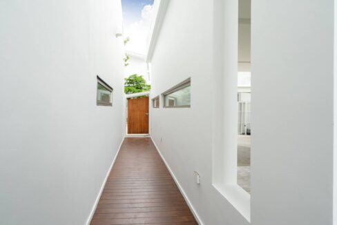 19b5d2f8-59c6-4195-86ba-b599ed1af66c