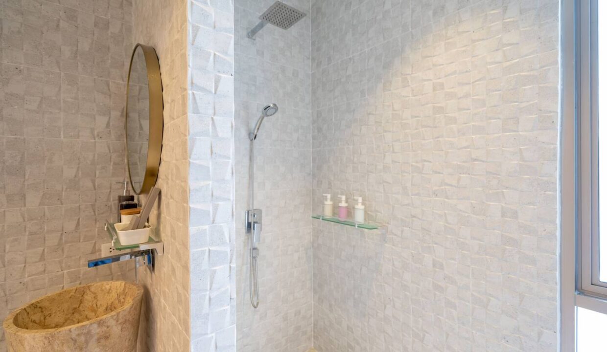 8436b159-4b7e-4e03-bcd5-ddddcccf51f1